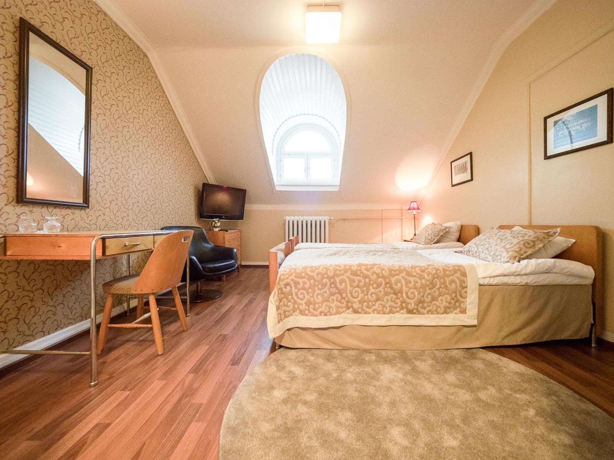 Hotelli-Ravintola Maentaen Klubi Mänttä Exteriör bild