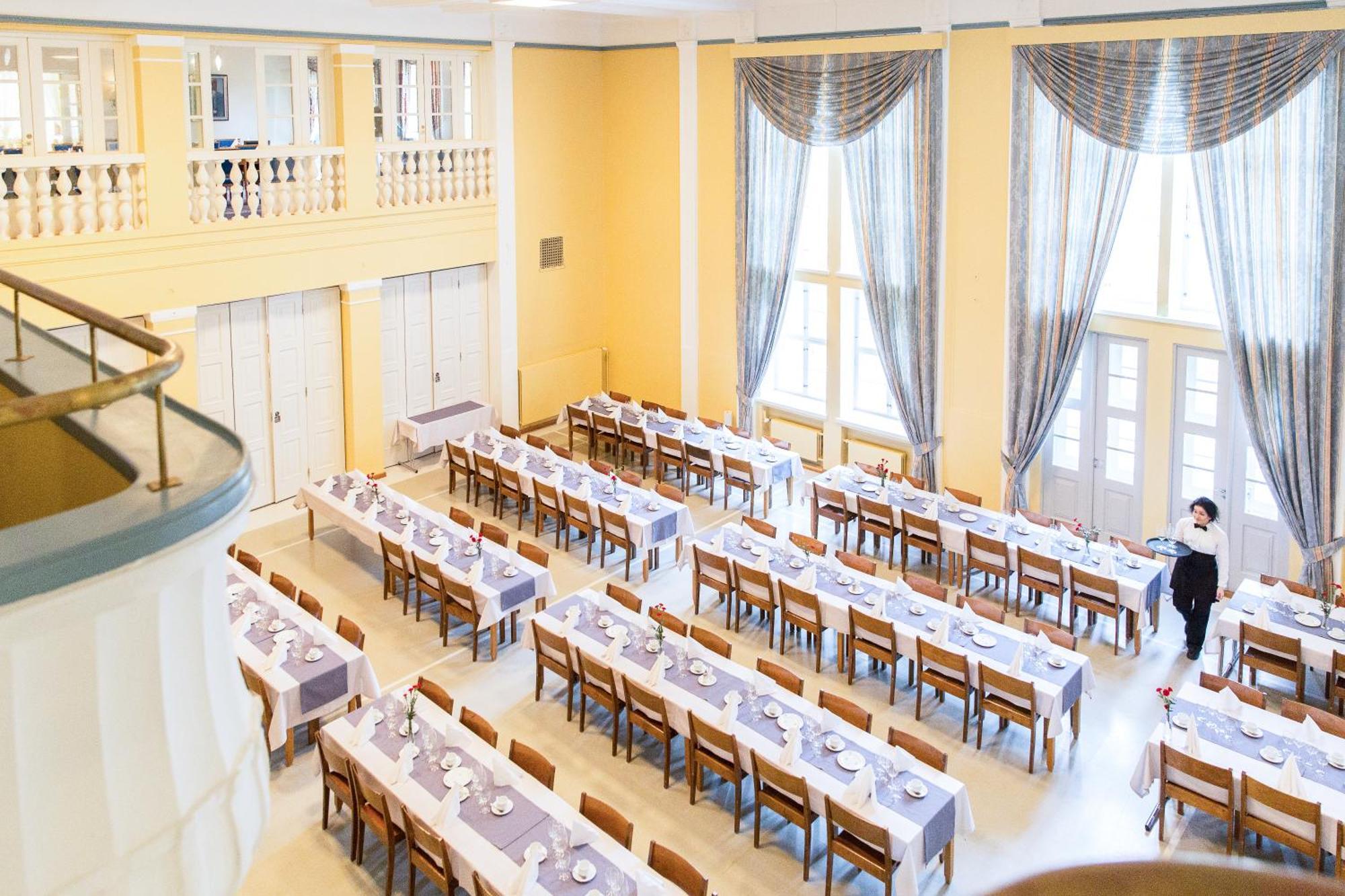 Hotelli-Ravintola Maentaen Klubi Mänttä Exteriör bild